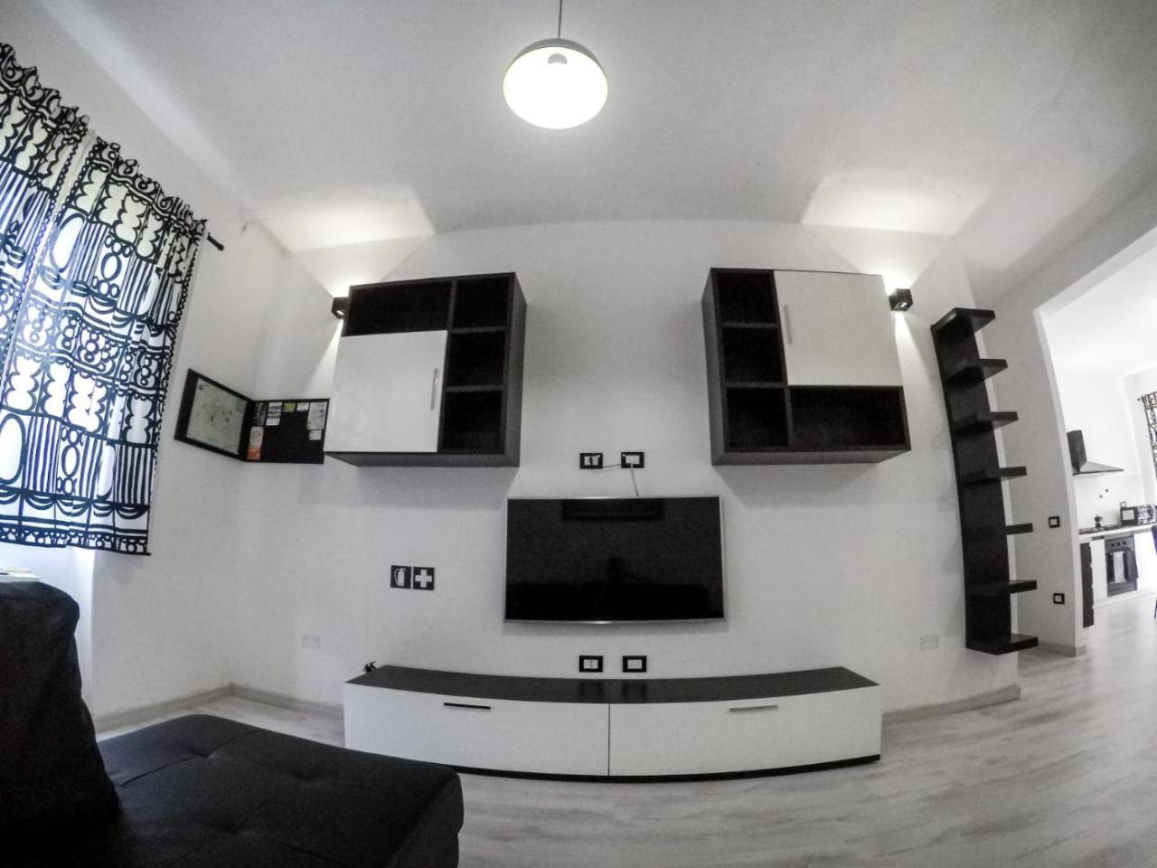 Black&White Guest House Іглесіас Екстер'єр фото